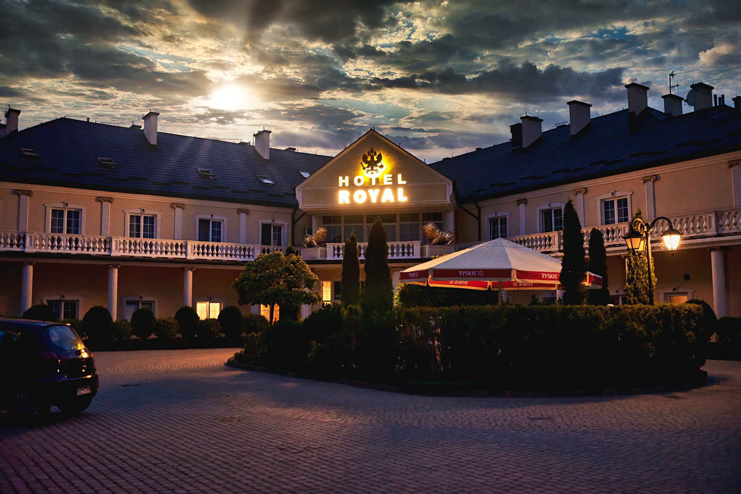 Royal Hotel-官方