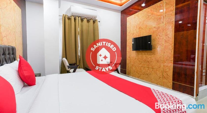 Hotel O Raghavendra Residency