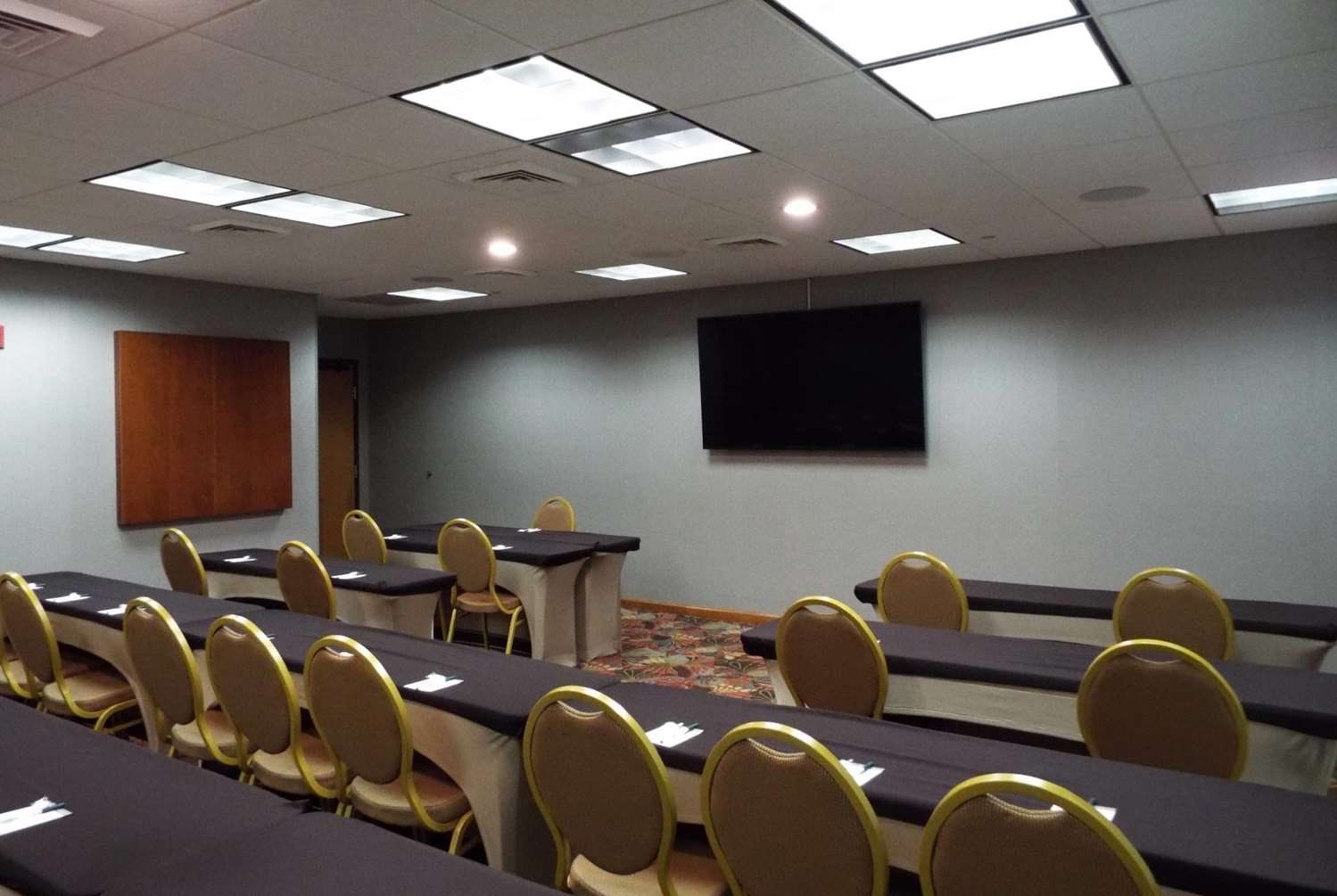 Spark by Hilton Greensboro-官方