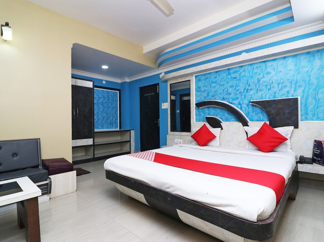 OYO 15901 Maa Tara Palace