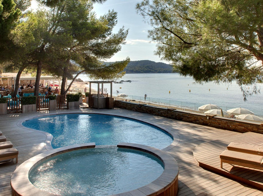 La Croix-Valmer酒店住宿-La Pinede Plage