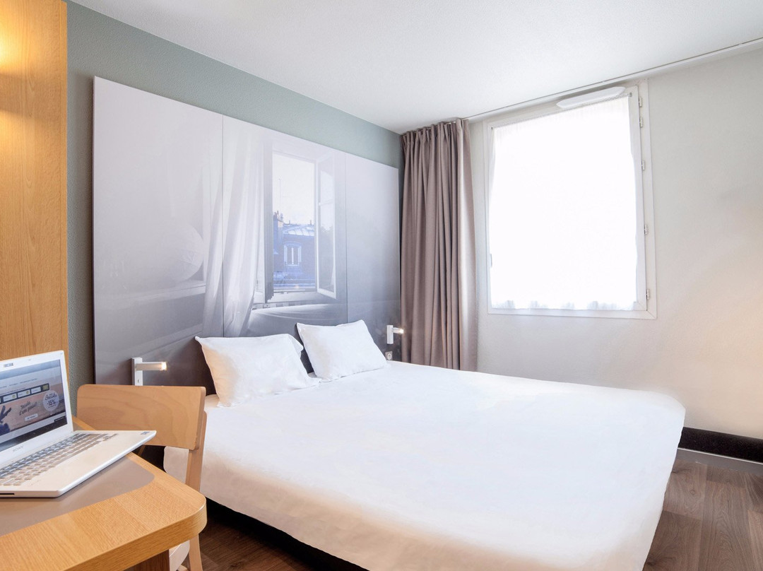 B&B Hotel Evry Lisses 1