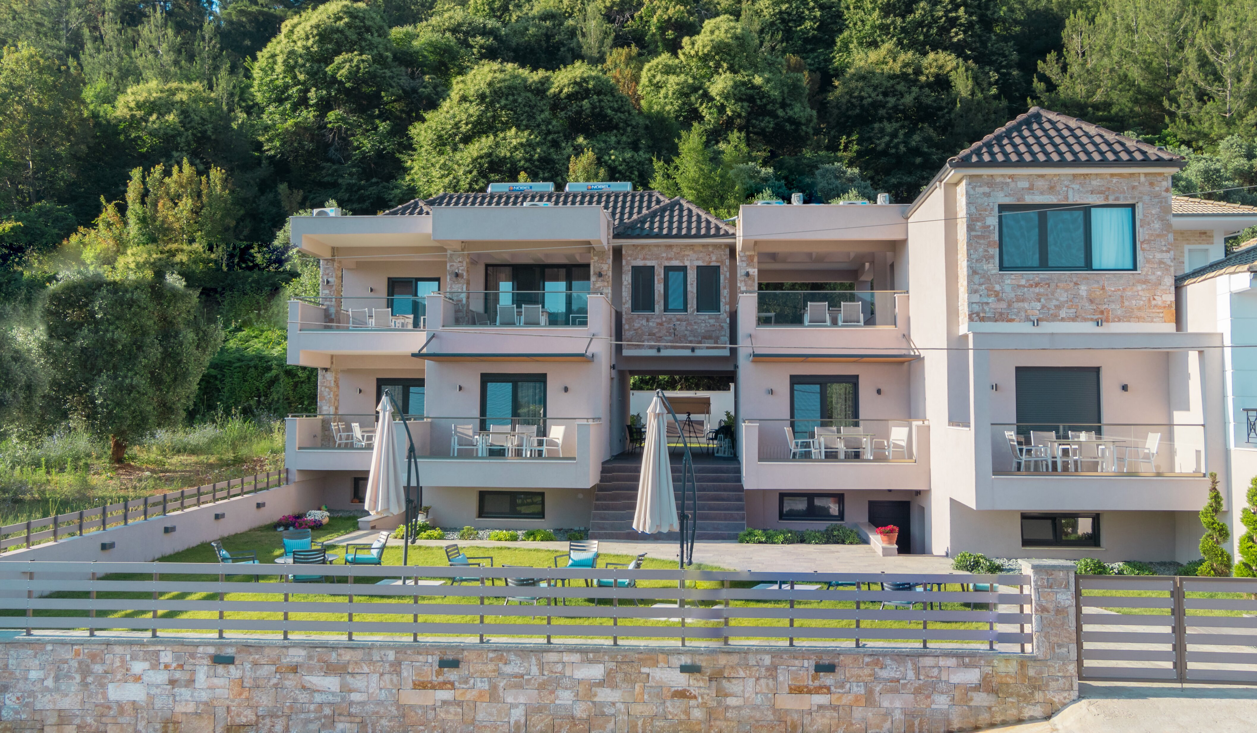 Bella Vista Luxury Apartments-官方