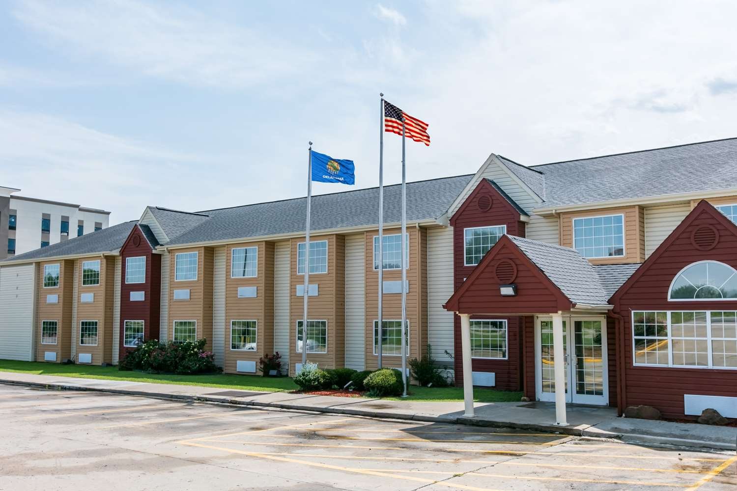 Days Inn & Suites by Wyndham Pryor-官方