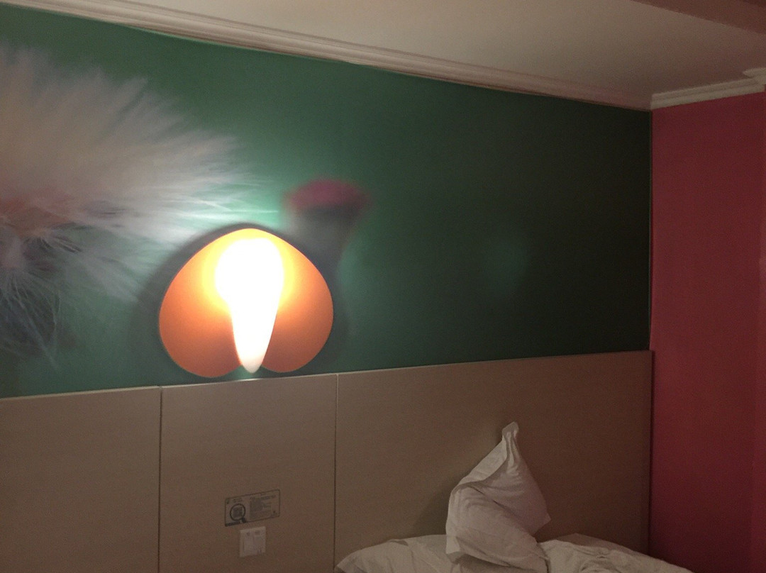 文星酒店(广州北京路步行街海珠广场地铁站店)主图