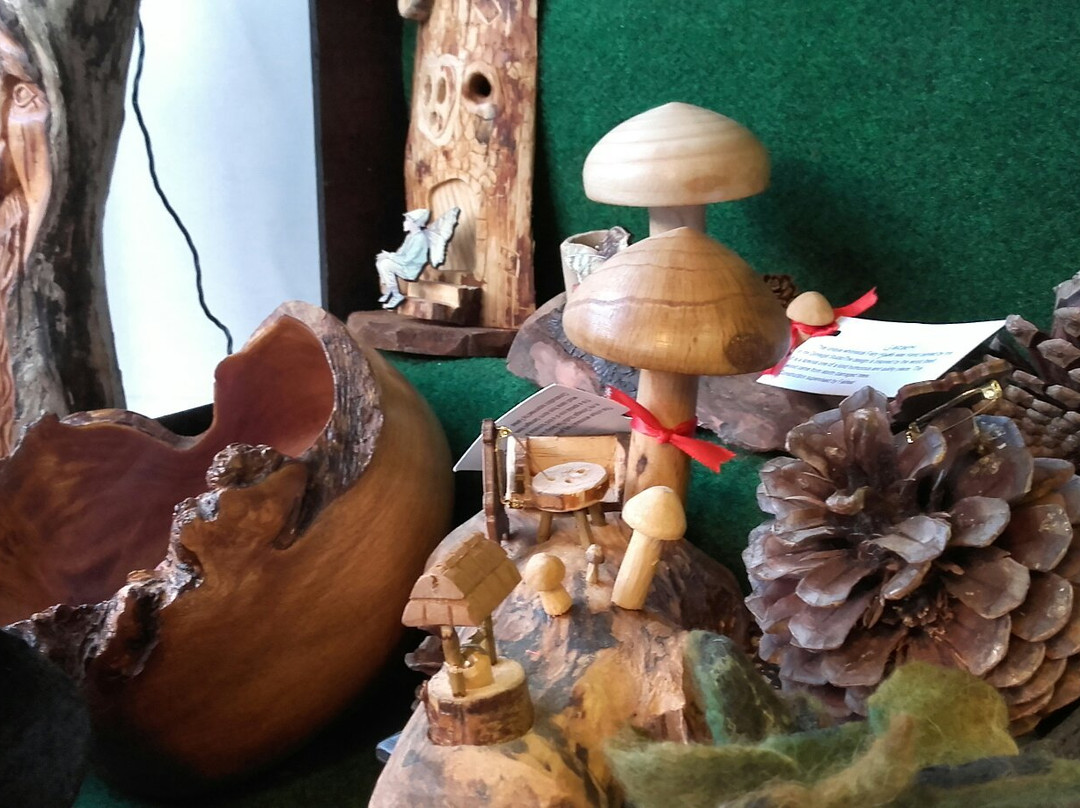Belleek旅游景点-Local Hands Art Gallery & Gift Shop