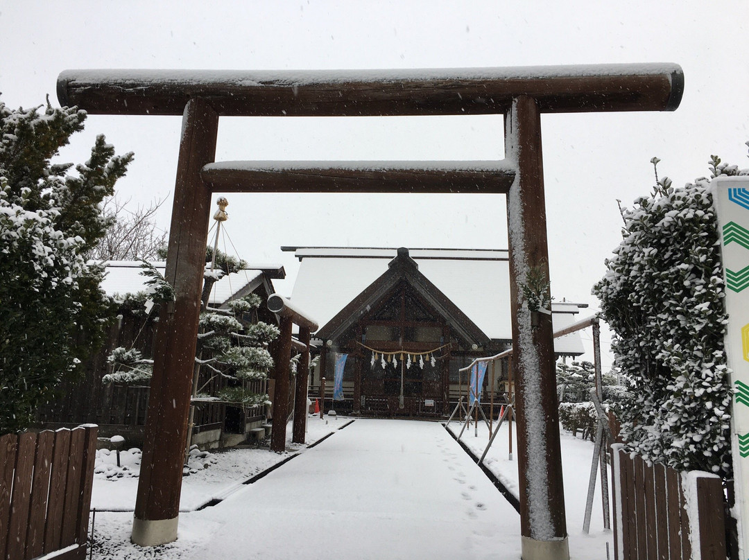 Nanaehama Watatsumi Shrine景点图片