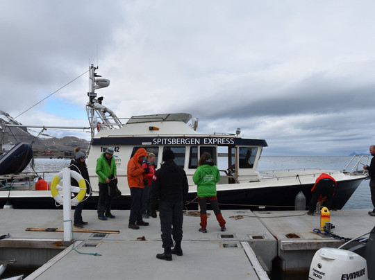 Spitsbergen Guide Service-朗伊尔城必去景点