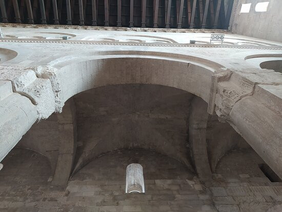 Concattedrale di San Pietro Apostolo (Bisceglie)-比谢列必去景点