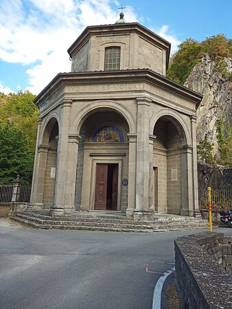 Santuario della Madonna del Ponte-Porretta Terme必去景点