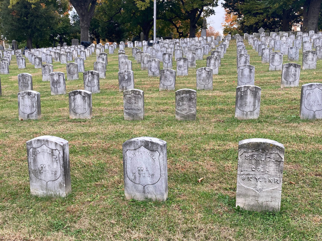 Oak Hill Cemetery And Arboretum景点图片