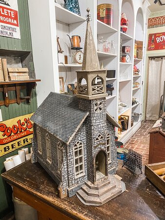 Firehouse Antiques-New Harmony必去景点