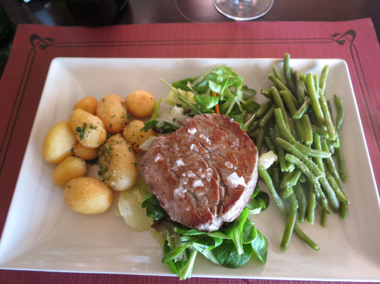 Colinas Del Paraíso, Restaurant