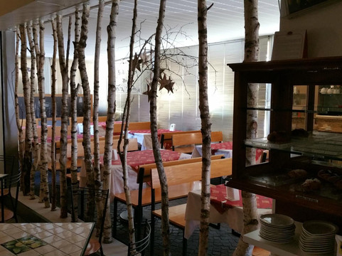 Sarezzo餐馆和美食-Snack Bar Manhattan