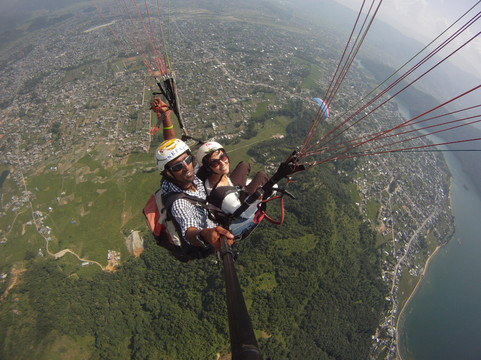 Blue Sky Paragliding-博卡拉必去景点