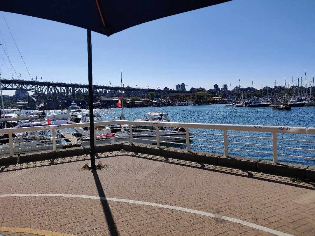 Beach Ave Bar and Grill