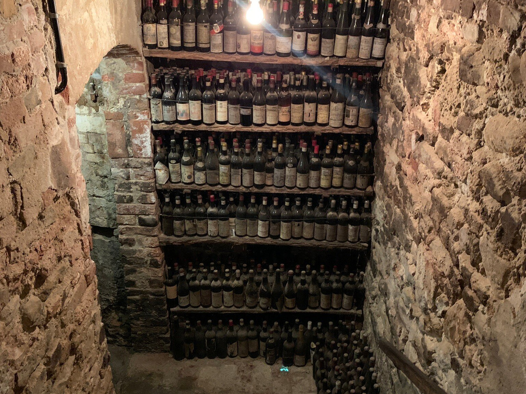 Cantine Castello di Verduno-Verduno必去景点