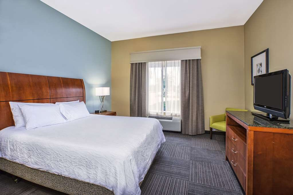 博福特希尔顿花园酒店主图