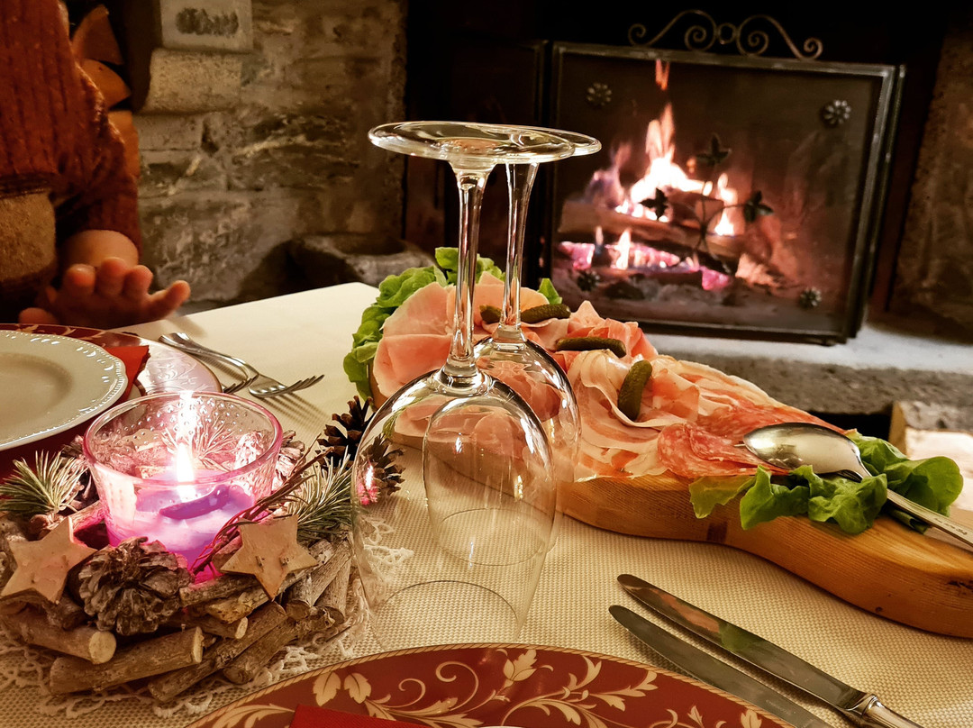 雪绒花酒店主图