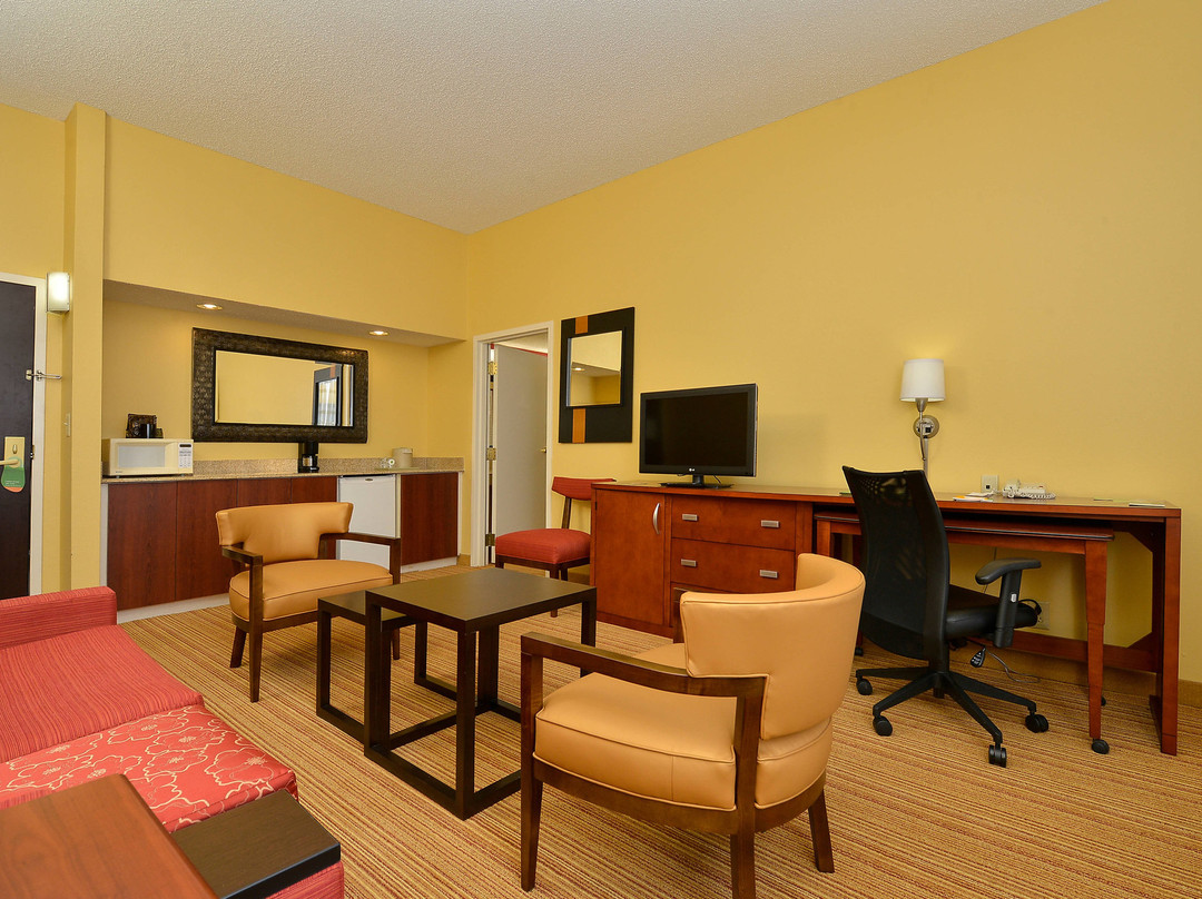 本顿维尔万怡酒店主图