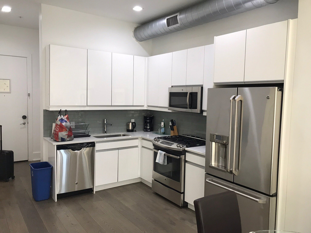 Dharma Home Suites Hoboken at Novia主图