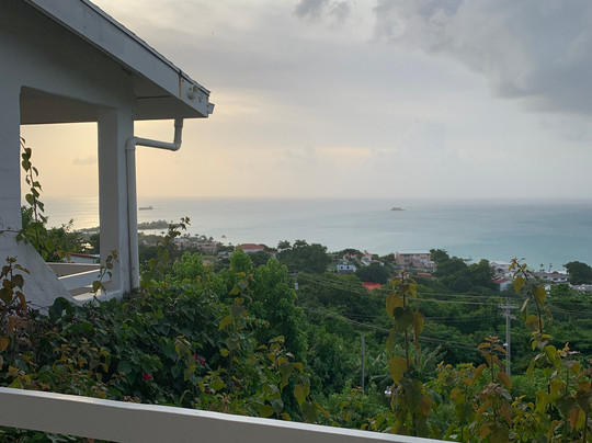 Trade Winds Hotel主图