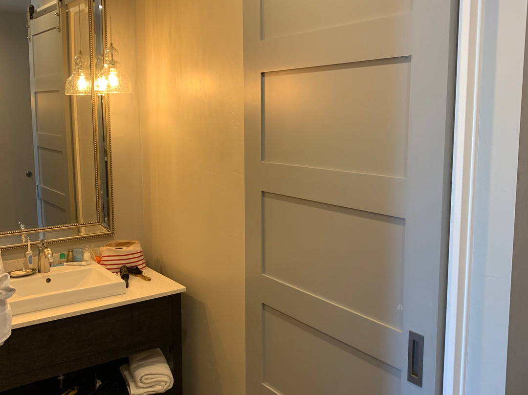 The Tavern Hotel主图