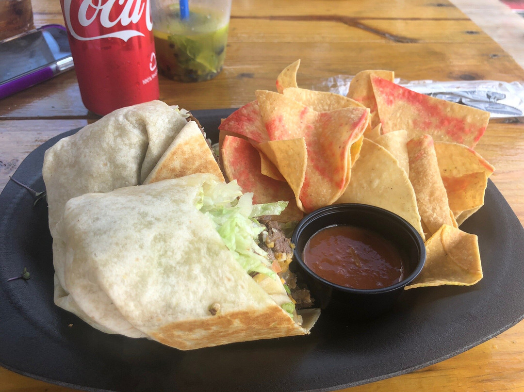 Lunitas Bar and Grill