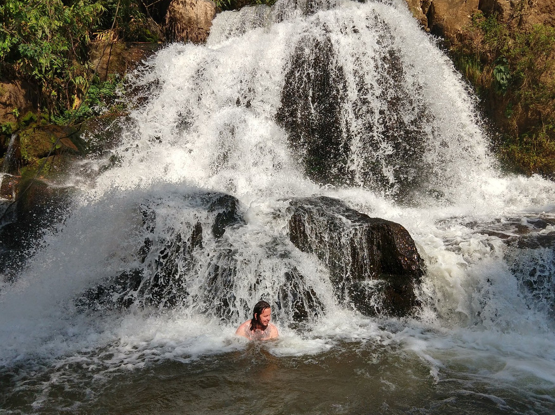 Cachoeira dos Henriques-Paraisopolis必去景点
