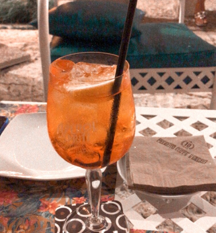 Premiato Caffe Venezia-莫诺波利必去景点