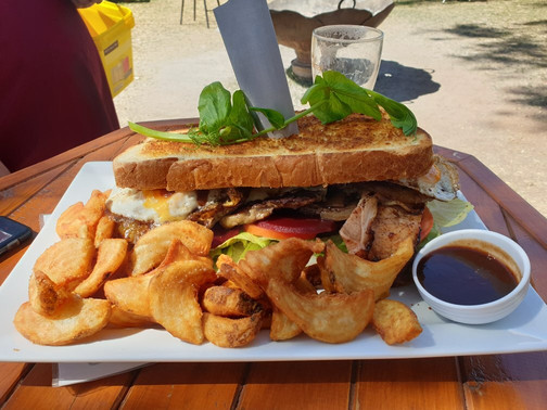 Nindigully Hotel主图