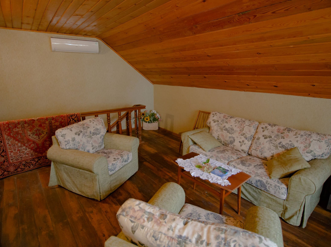 Milorava's Guest House & Wine Cellar主图