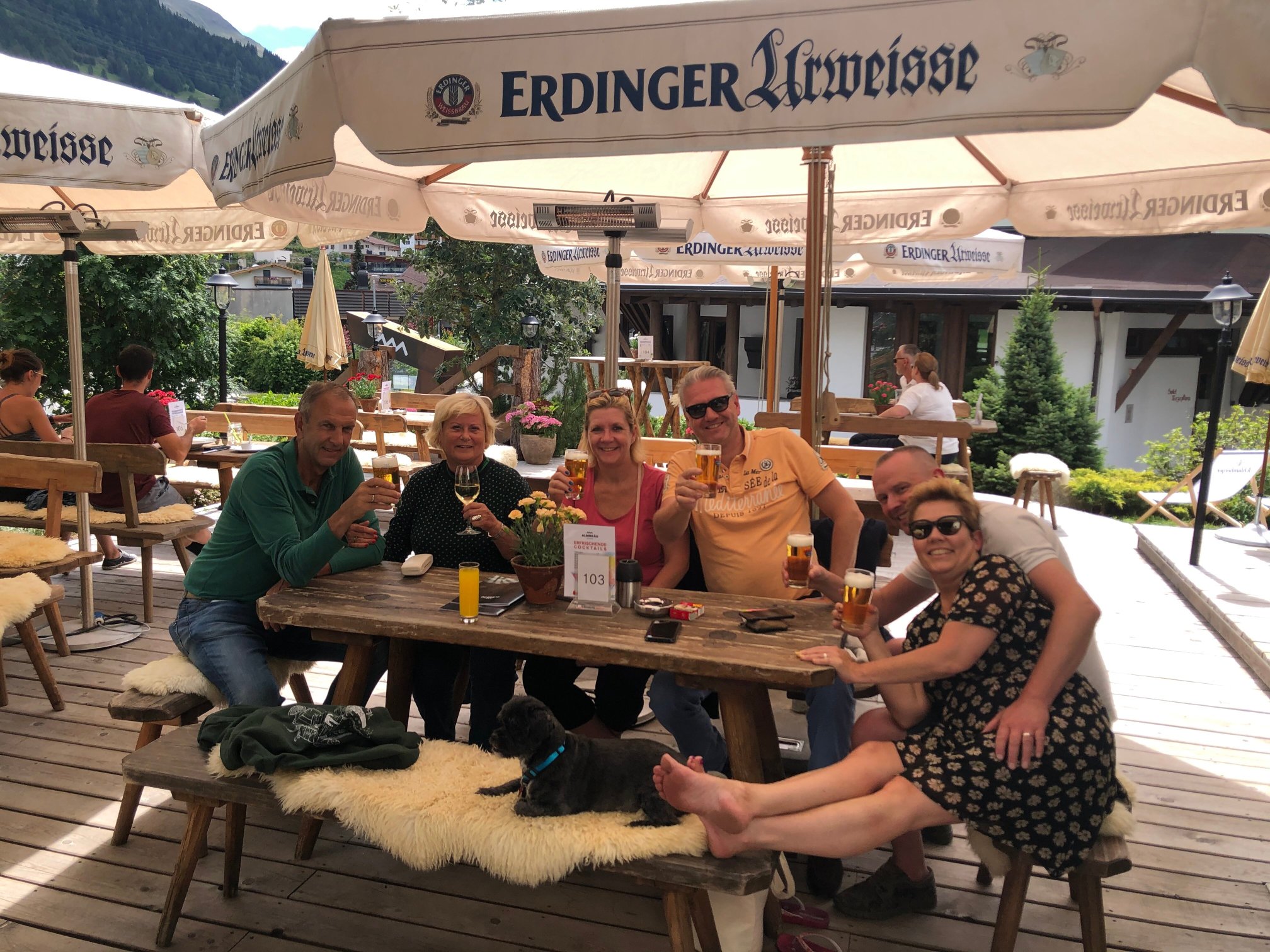 Suites by Mein Almhof-餐饮