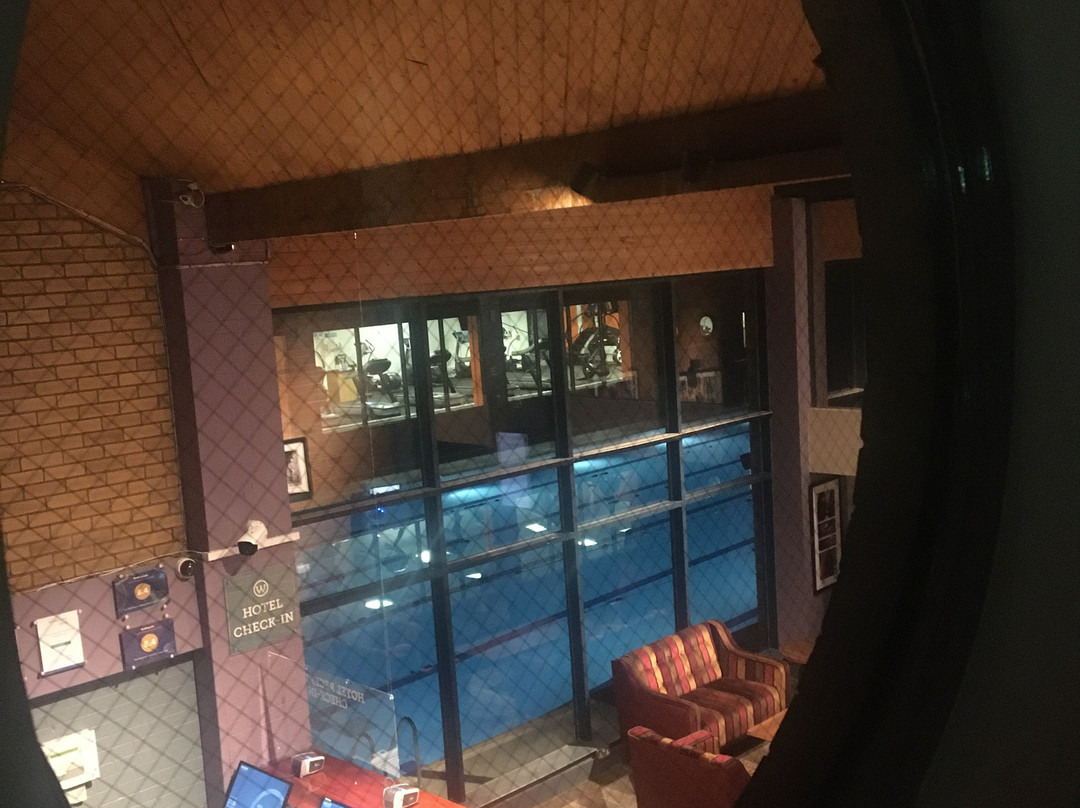 Waterside Hotel and Leisure Club主图