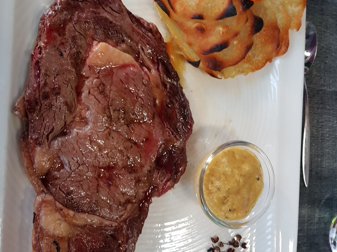 Logis Hôtel le Fontarabie主图