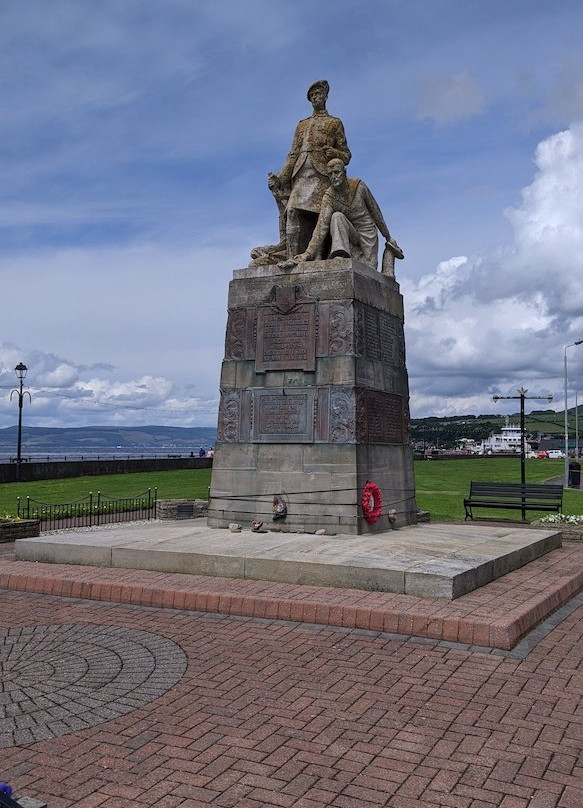 Largs War Memorial景点图片