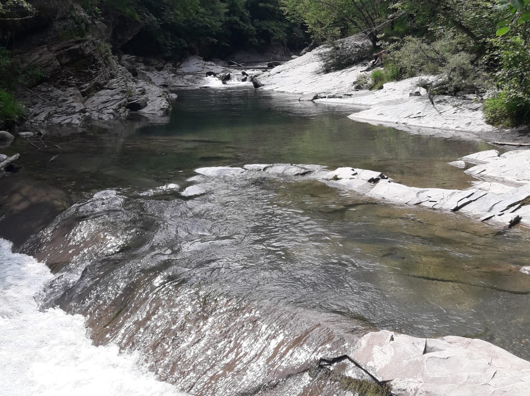 Cascata del Golfarone景点图片