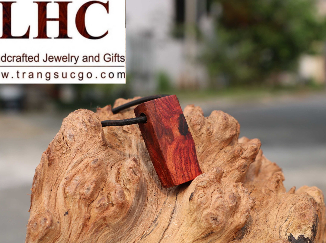 LHC Wooden Handcrafted Jewelry and Gifts景点图片