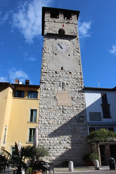 Torre del Vescovo景点图片
