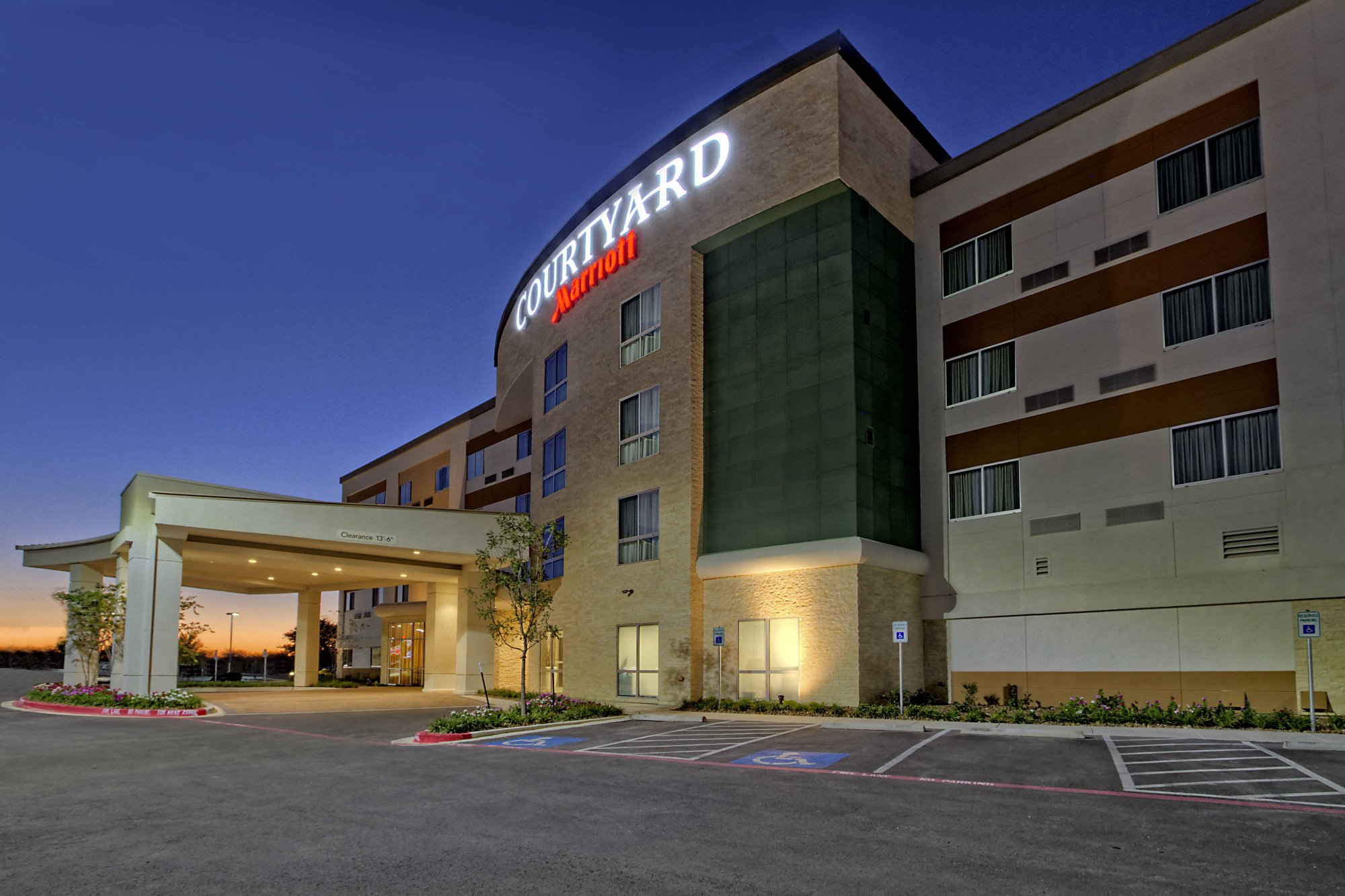 Courtyard by Marriott San Marcos-官方
