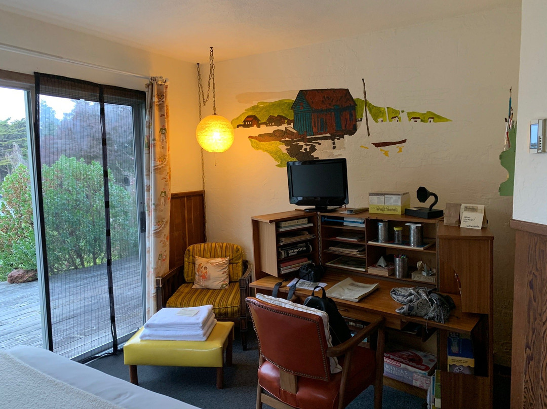 The Andiron -- Seaside Inn & Cabins主图