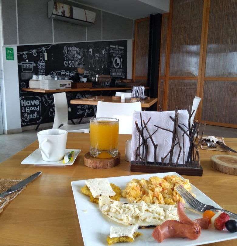 Hausen Hotel Suites主图