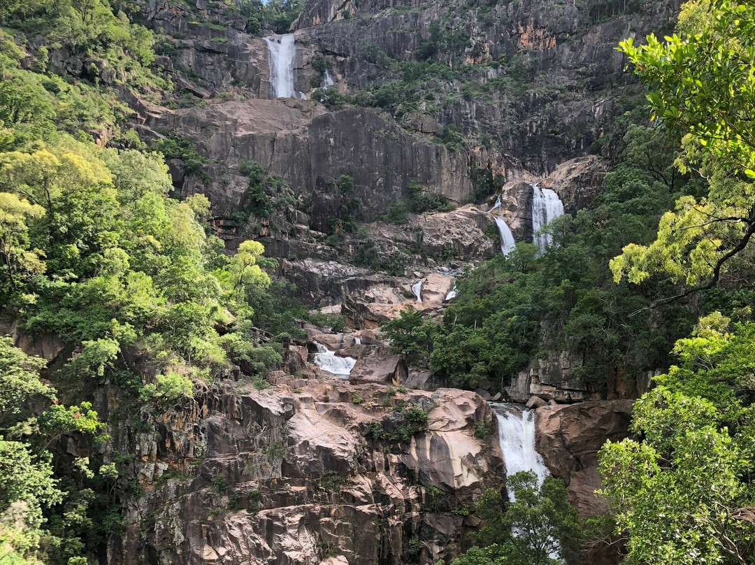 Jourama Falls景点图片