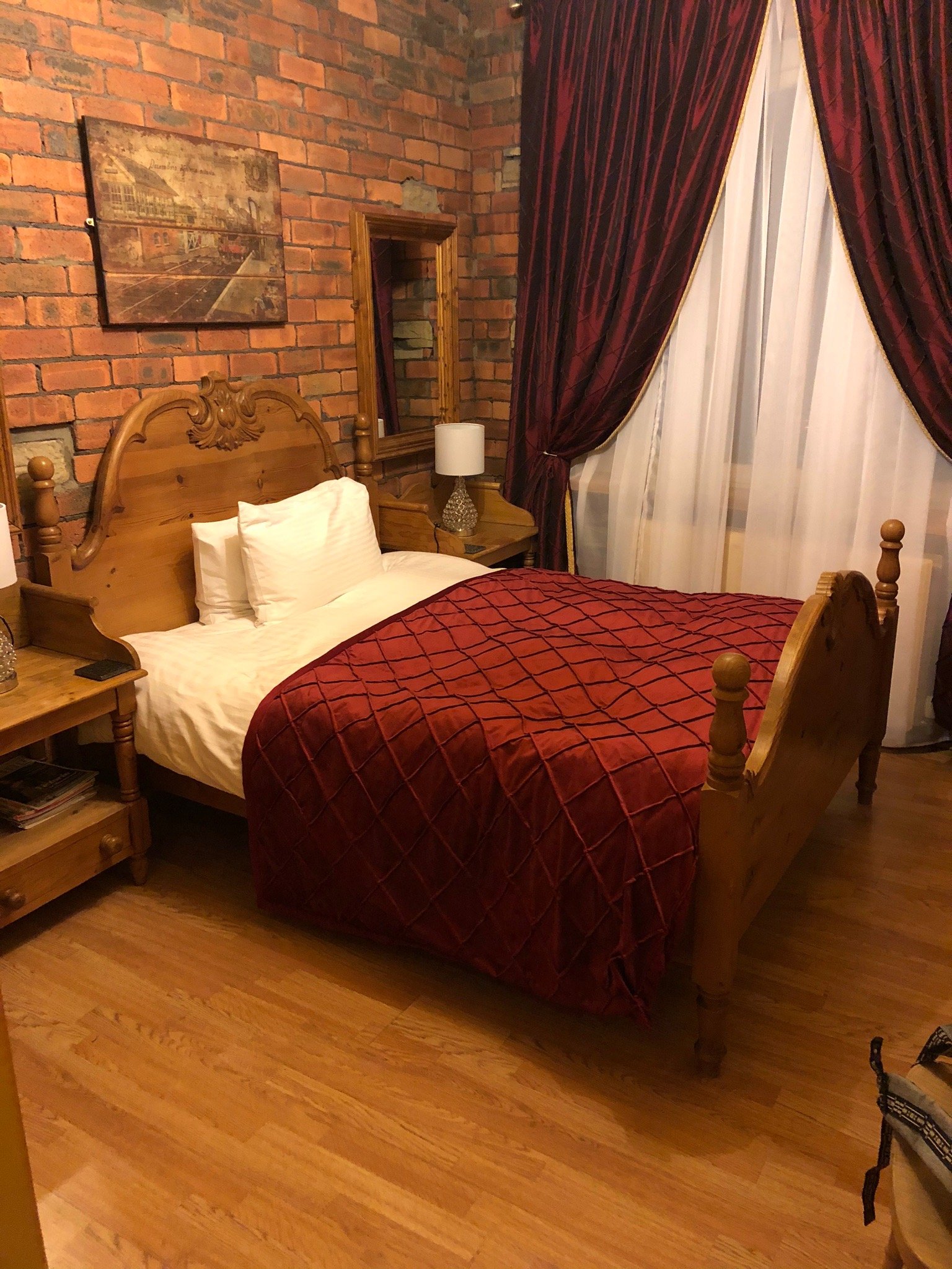 Crown House Suites-官方