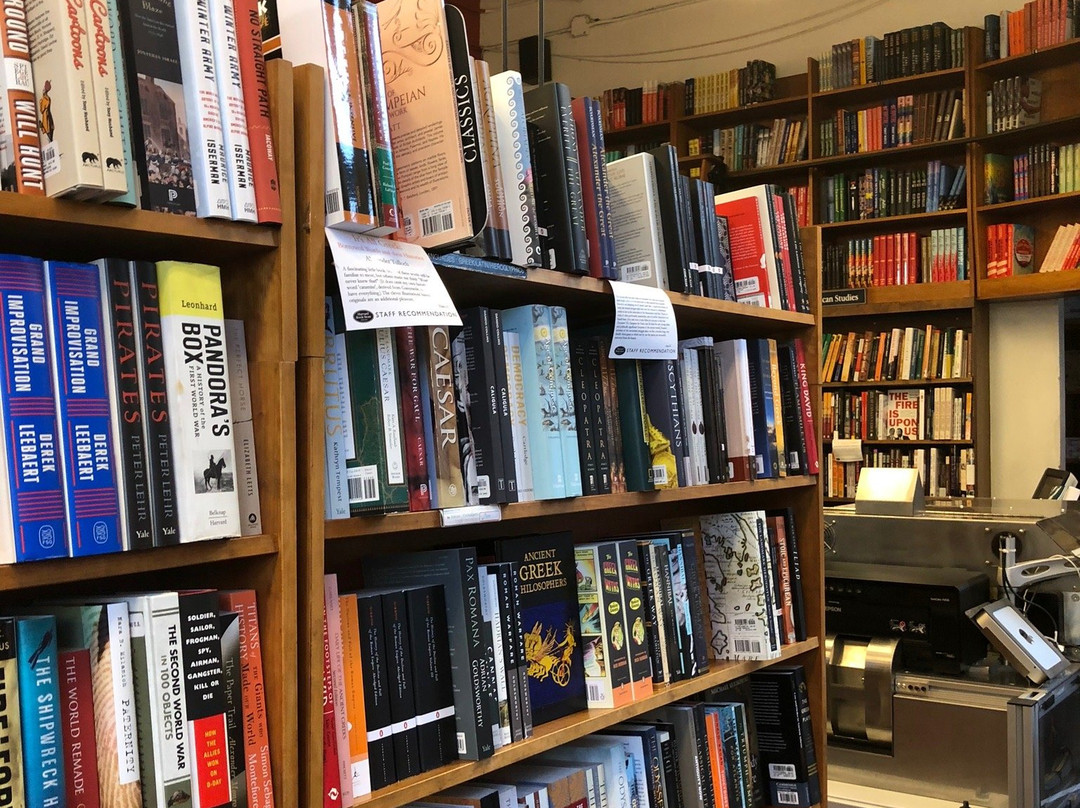 Harvard Book Store-剑桥必去景点