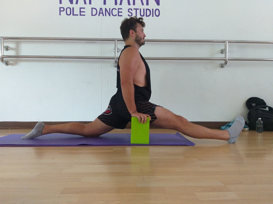 Easy Pole dance-拉威必去景点