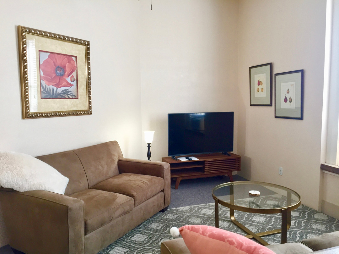 Bisbee Brownstone Suites主图