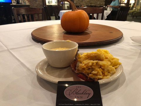 布莱克利酒店主图