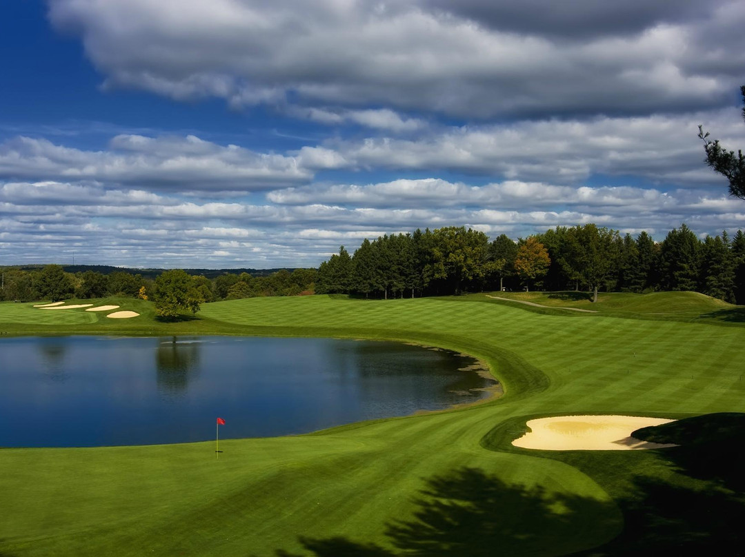 Shepherd's Hollow Golf Club