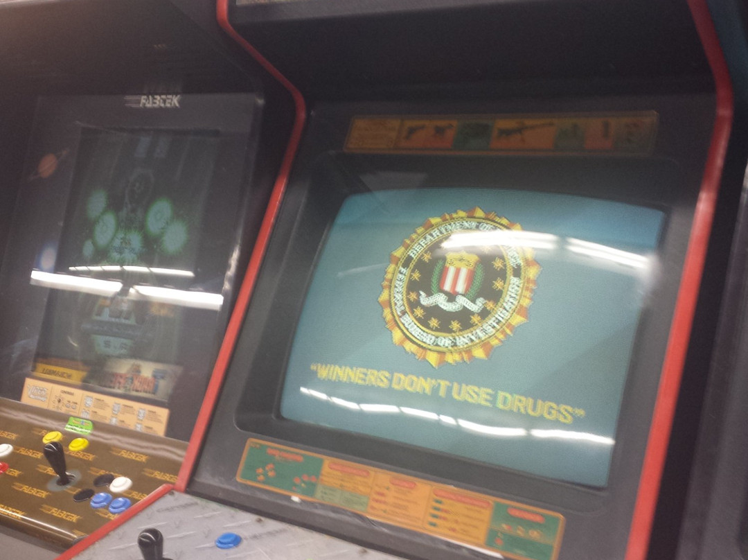 Nickel City Family Entertainment Center-诺斯布鲁克必去景点